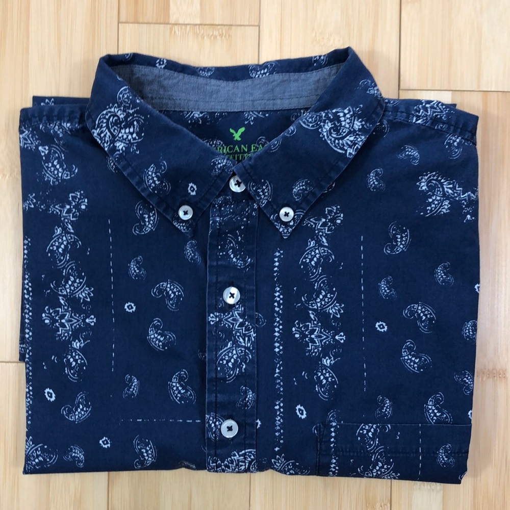 American Eagle Button Down Shirt Size Large EUC - Picture 2 of 8